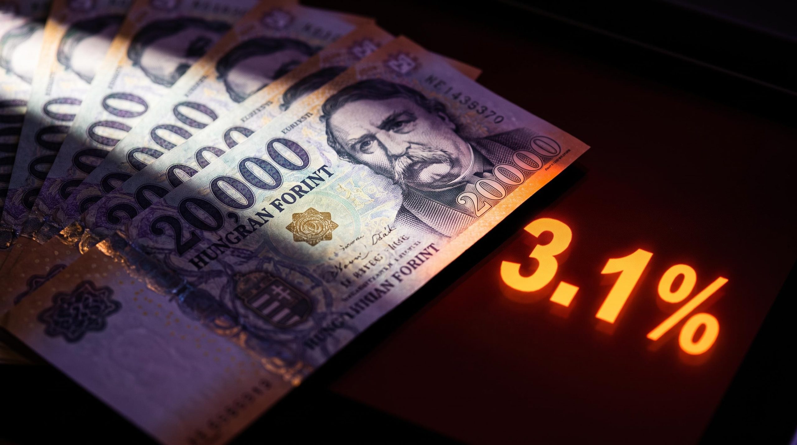 Hungarian forint note under amber light with MNB's 3.1% inflation forecast — Hungary monetary policy credibility gap